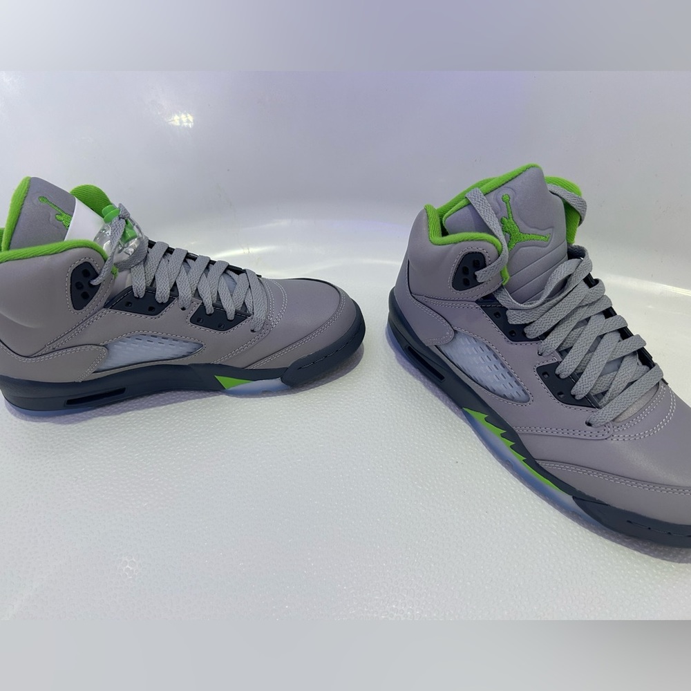 Never worn , Jordan 5 Green beans , Reflective, make offer